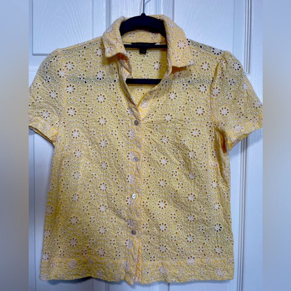 Super cute yellow dress shirt, button top.